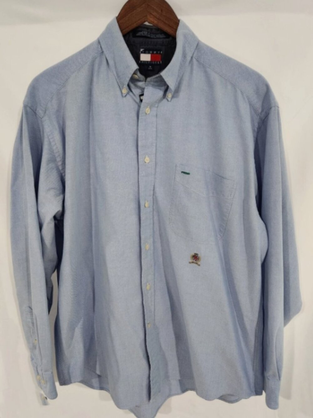 Vtg Tommy Hilfiger Men’s L/S Light Blue Oxford Button Down Shirt Crest Logo Med
